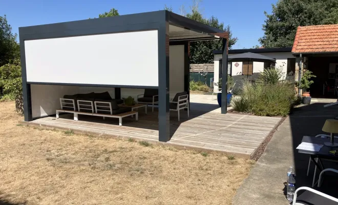 Nouvelle pergola bioclimatique installée à Caussade, Montauban, Le Menuisier du Midi