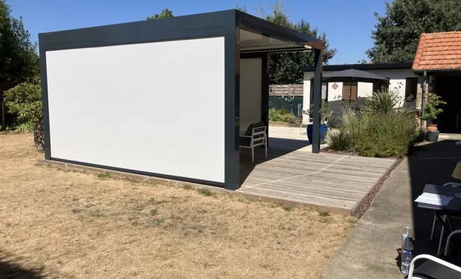 Nouvelle pergola bioclimatique installée à Caussade, Montauban, Le Menuisier du Midi